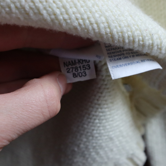 White Tommy Hilfiger Sweater 2003 - Picture 4 of 4